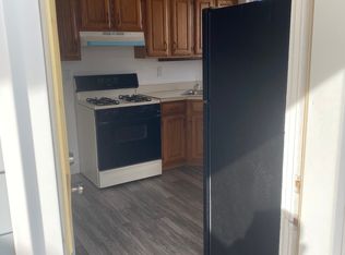 34 Kilburn St #4, Fall River, MA 02724