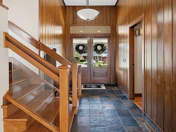 4th image of 220 Pawnee Dr