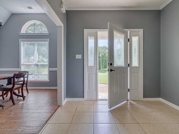 3rd image of 4840 Henry Dr