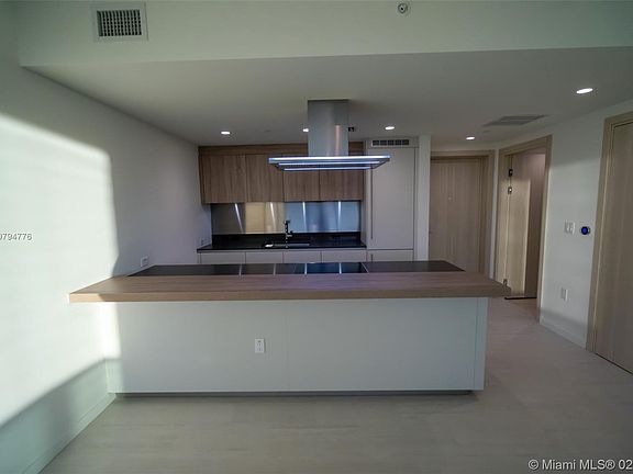 5th image of 1000 Brickell Ave #2408
