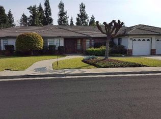 2413 Sequoia Ave, Sanger, CA 93657