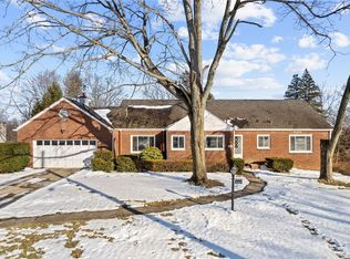 1111 Firwood Dr, Pittsburgh, PA 15243