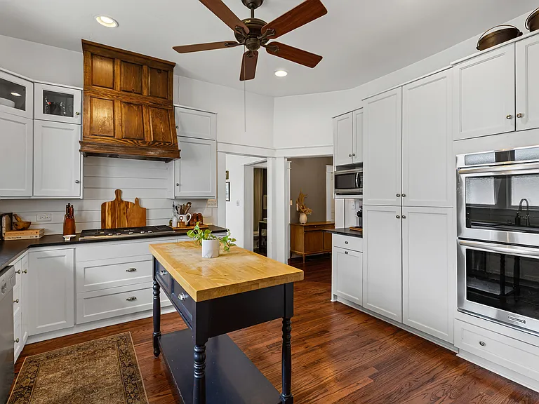 2260 Fairmount Ave — Photo 11