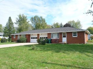 1963 Keehan Ln, Bellevue, WI 54311