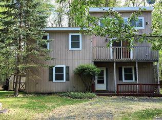 122 Oakwood Dr, Greentown, PA