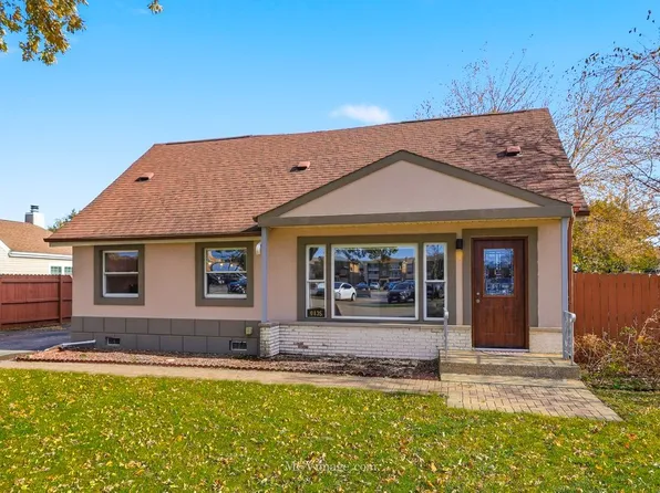 9435 S 78th Ave, Hickory Hills, IL 60457