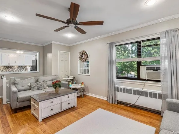 73-14 220 Street #408A2, Bayside, NY 11364