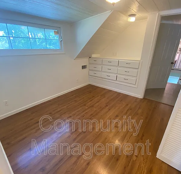 18819 Greenwell Springs Rd #D4 — Photo 8