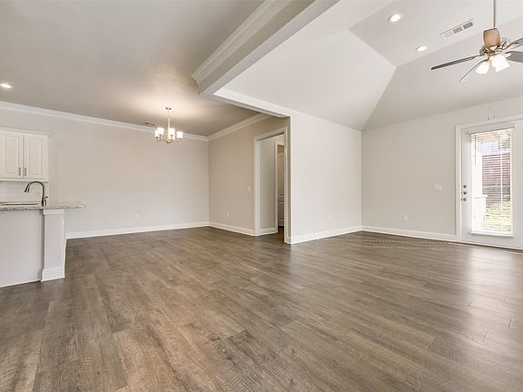 5th image of 8841 Creek Run Rd #403