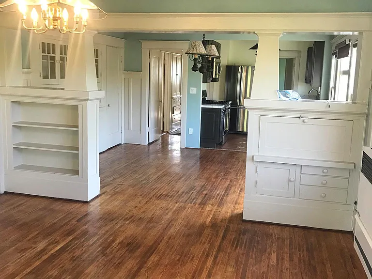 2703 Kenwood Ave — Photo 14