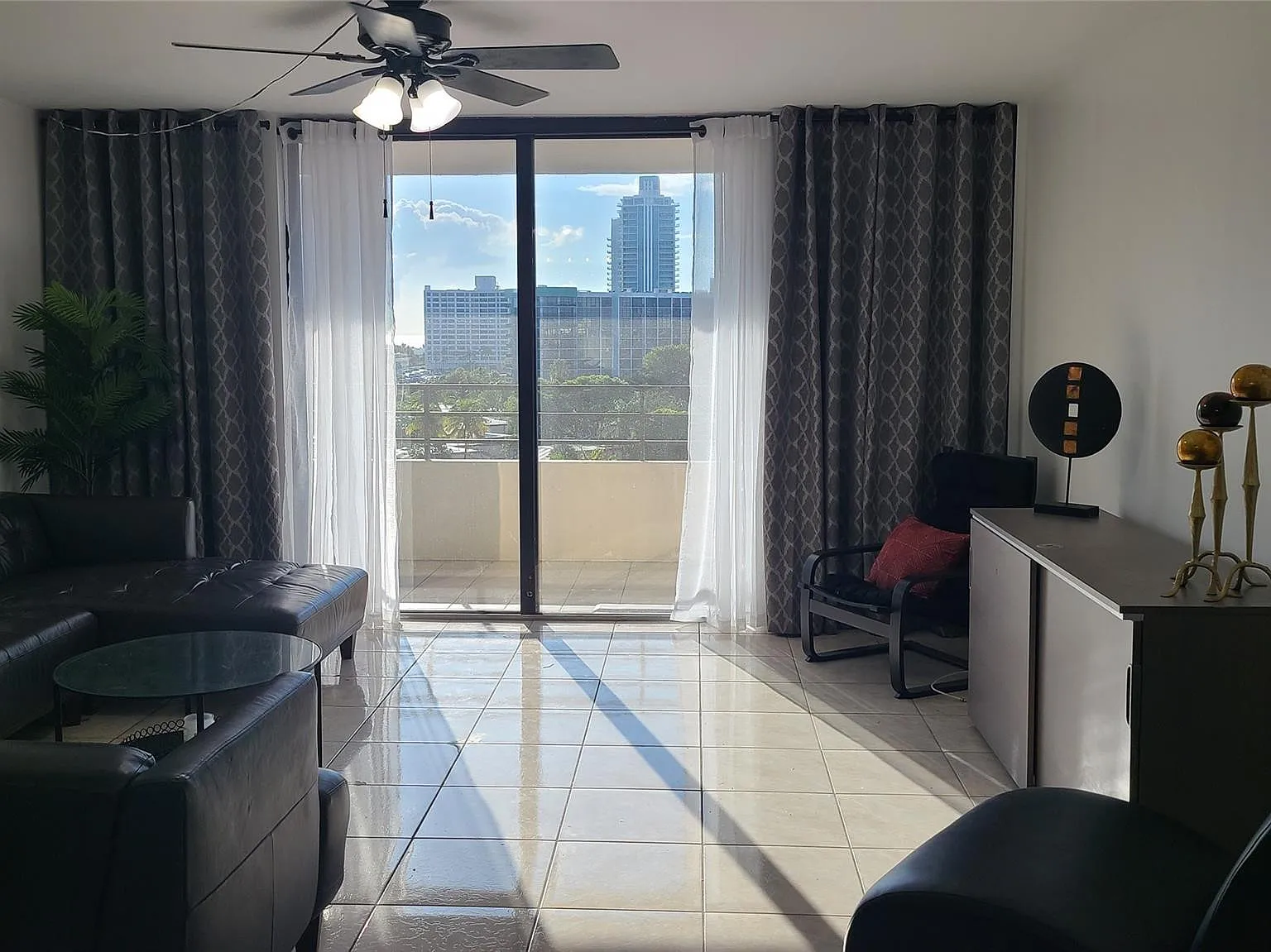 2 bed, 2.0 bath, 1450 sqft, $2,900 — Photo 4