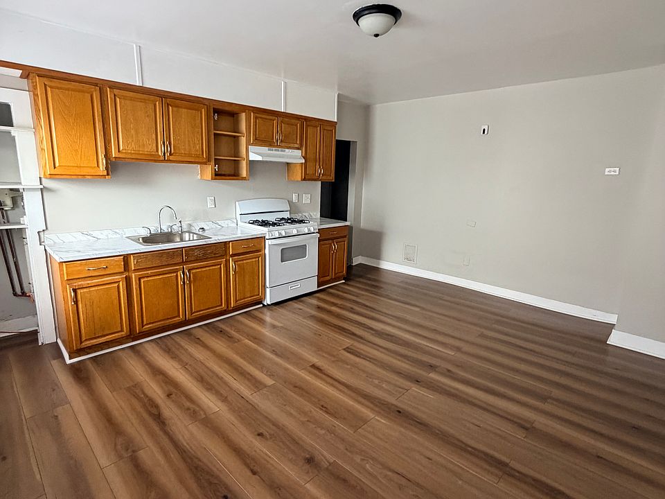 1st image of 4 Ferry St #C