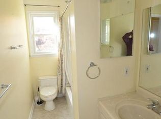 6711 Garrett Rd, Derwood, MD 20855