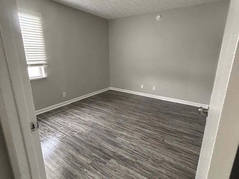 Blakely Place Apartments — Photo 35