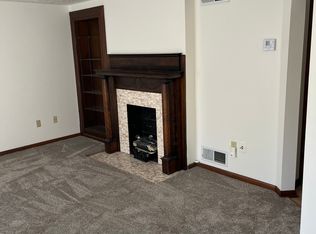 417 4th St APT 2, Oakmont, PA 15139