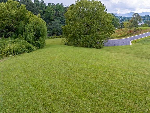 5th image of 10 Scenic Ridge Cir