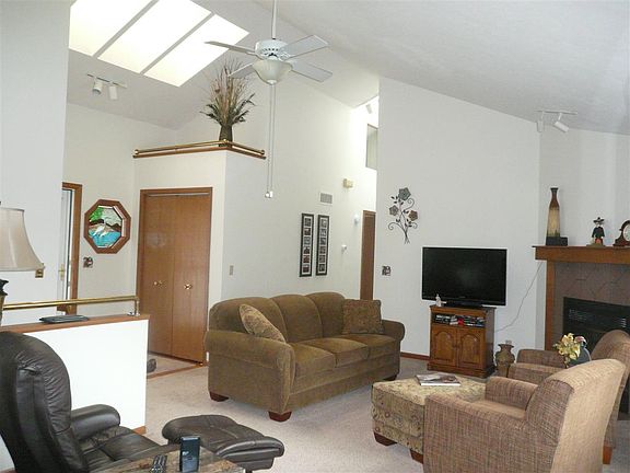 2nd image of 5758 Windy Knoll Dr