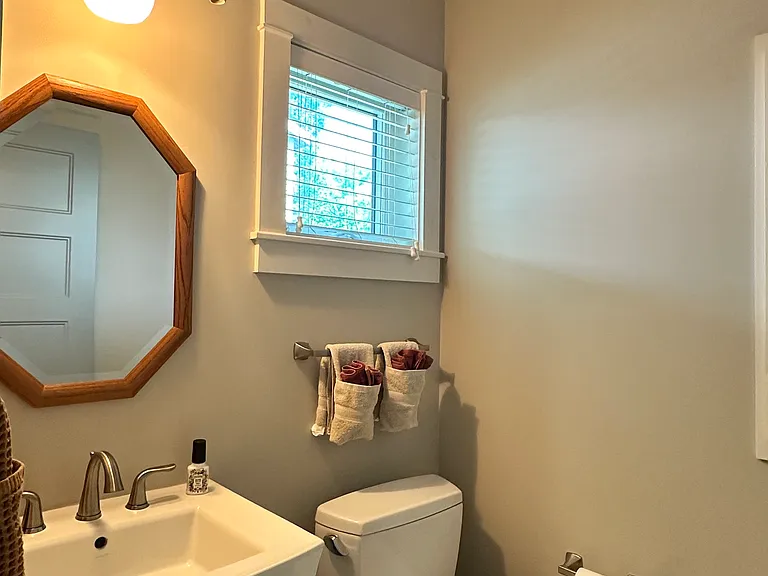 2246 Ohio St — Photo 28