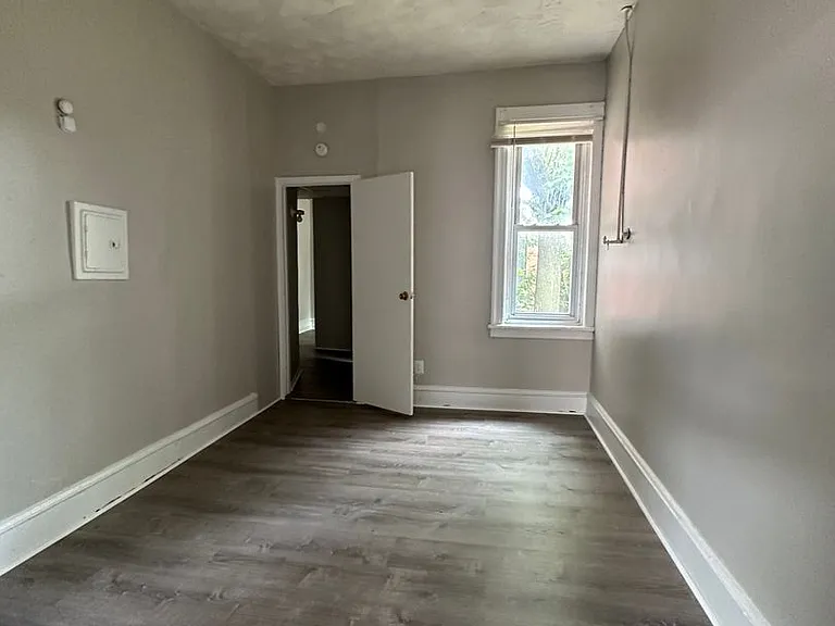 1232 West Somerset Street — Photo 19
