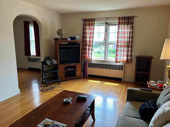 2nd image of 555 New Scotland Ave APT 2