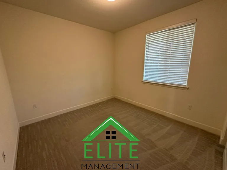 4007 Stanwick Ave — Photo 7