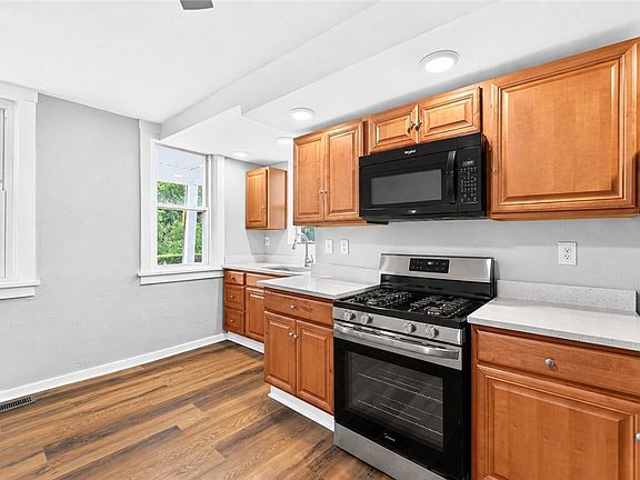 5th image of 6 Gensler Rd