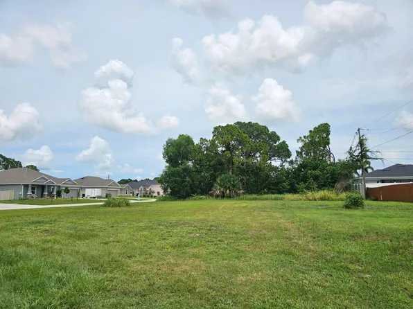 4602 SW Fallkirk Street, Port St Lucie, FL 34953