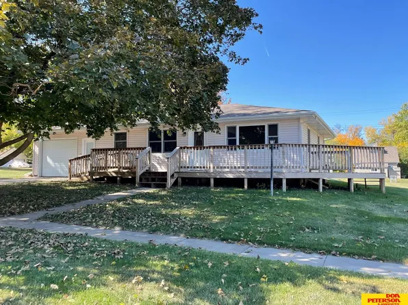 102 N Aberley Ave, Hartington, NE 68739