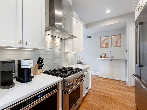 5th image of 480-482 E 4th St #4