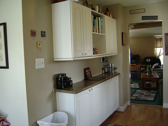 Lots of cubbard space