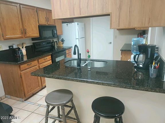 4th image of 4037 E LA PUENTE Avenue