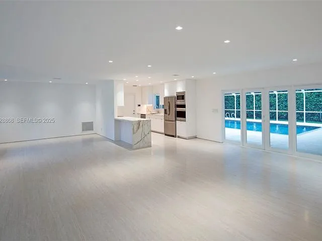 145 S Prospect Dr — Photo 16