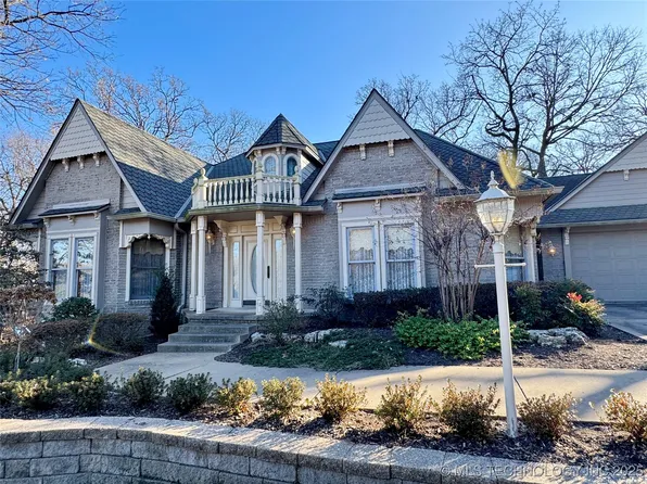 1202 E 10th Pl N, Sand Springs, OK 74063