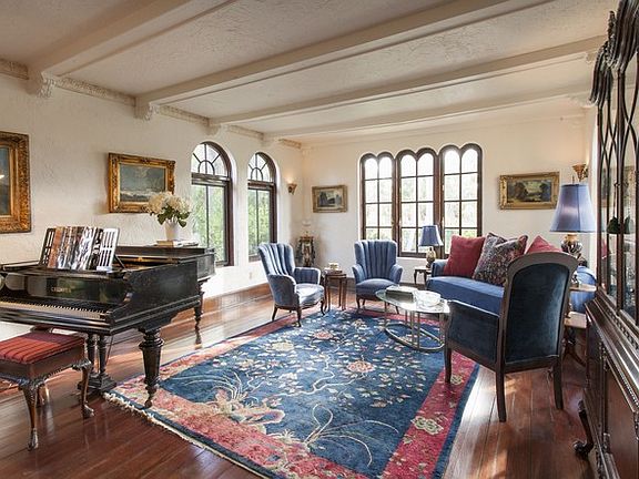 3rd image of 275 Palm Ave