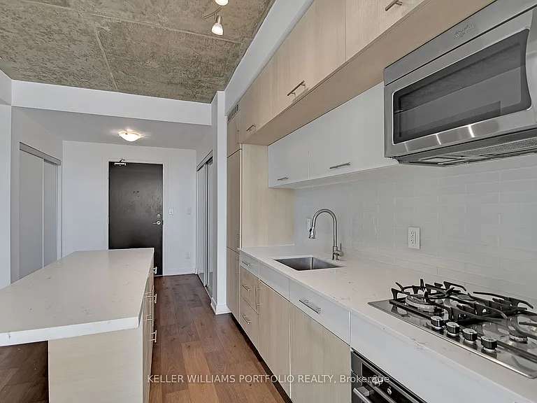 205 Manning Ave #506 — Photo 10