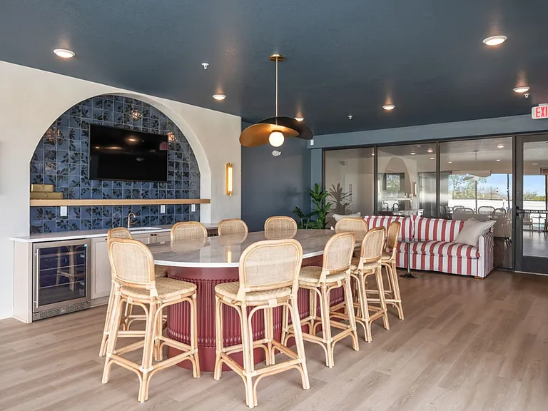 West Light Apartments - Brand New — Photo 38