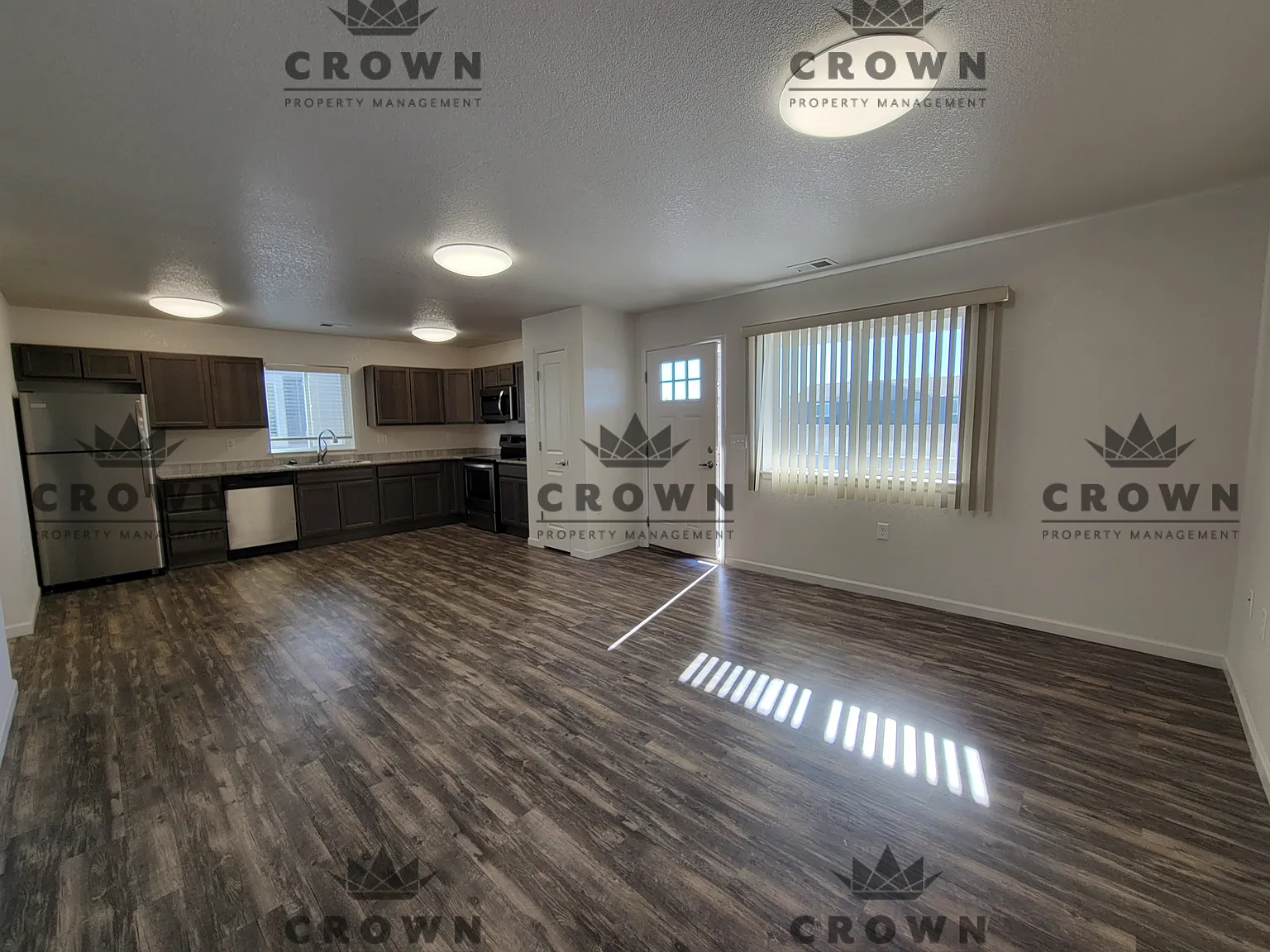 2 bed, 1000 sqft, $1,550 — Photo 3