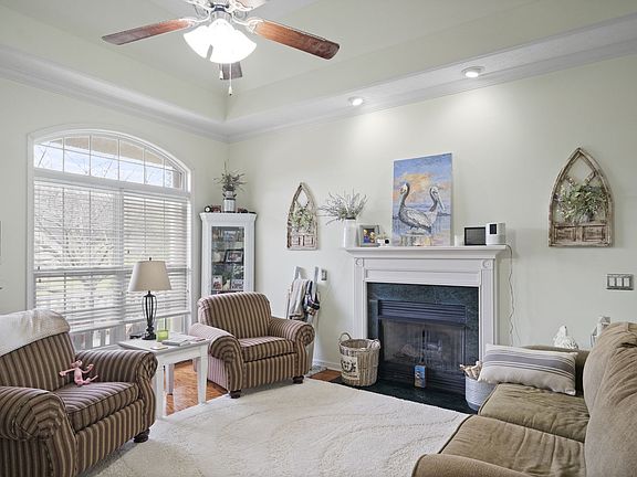 5th image of 316 Landons Cir