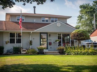 8925 S Main St, Hometown, IL 60456