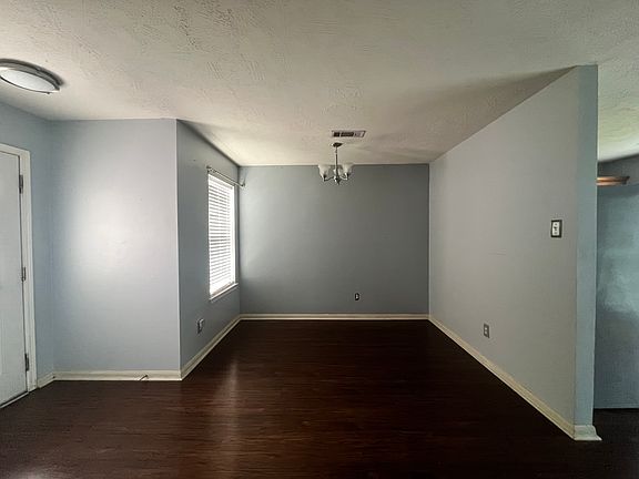 3rd image of 8919 Shasta Springs Dr