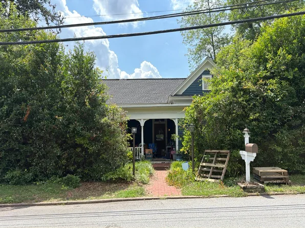 47 2nd Ave, Newnan, GA 30263