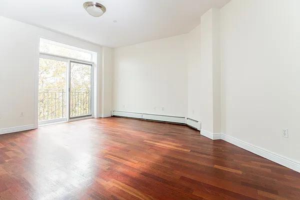 Rented by EXR | media 8