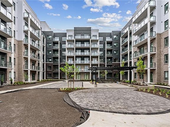2nd image of 5055 Greenlane #250