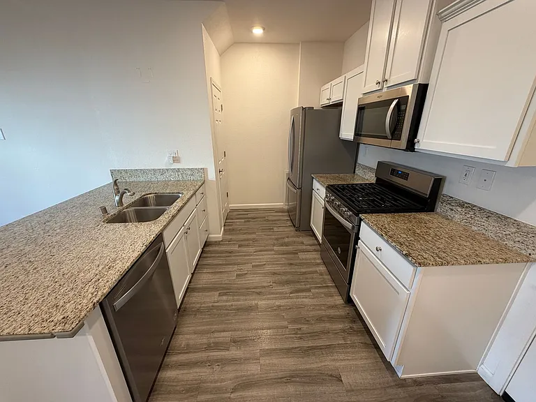 529 Autumn Breeze Cir — Photo 2