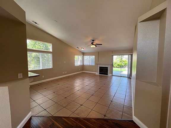 5th image of 3115 Cedar Springs Ct