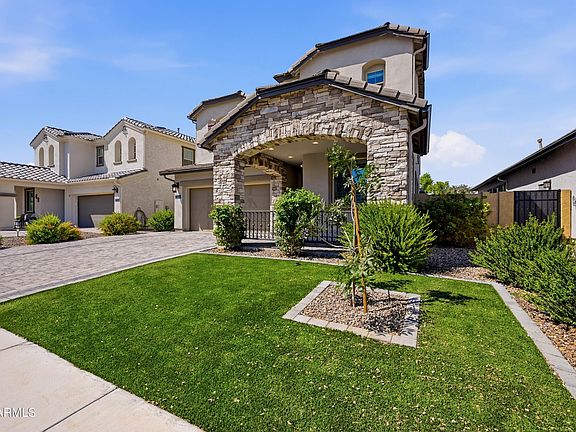 3rd image of 2144 E FLAMINGO Way E