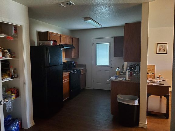 4th image of 4706 Waterproof Dr #B
