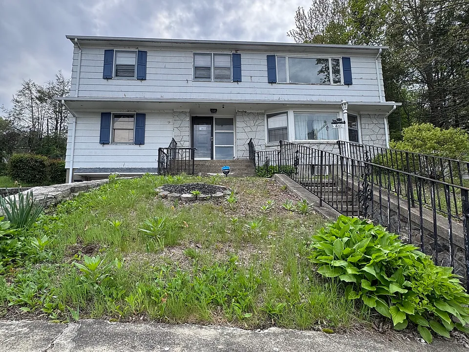 460 Congress Ave #2