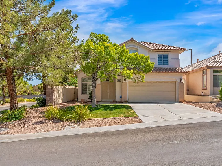 10401 Horseback Ridge Ave — Photo 1