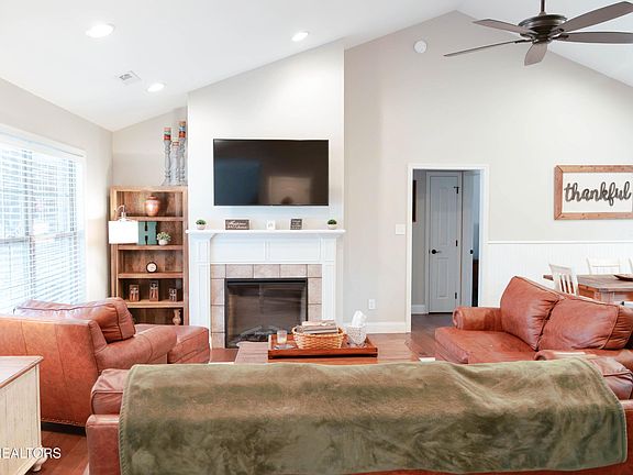 4th image of 7248 Thornbrook Ln